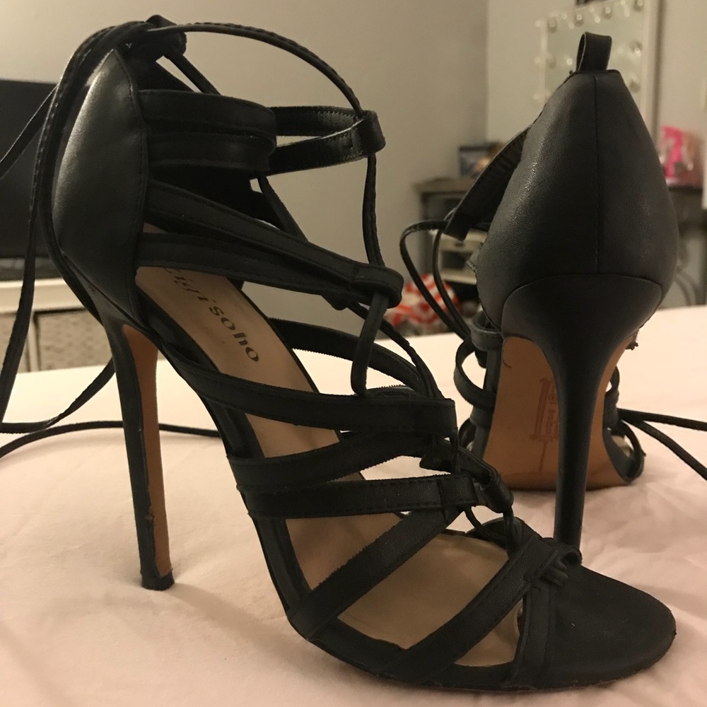 Black Zigi strappy stiletto sandals heels 7.5