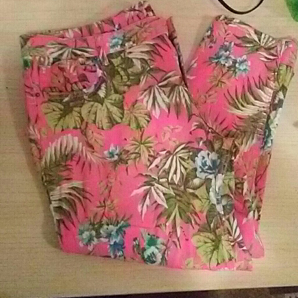 Tropical pattern short cut jeans