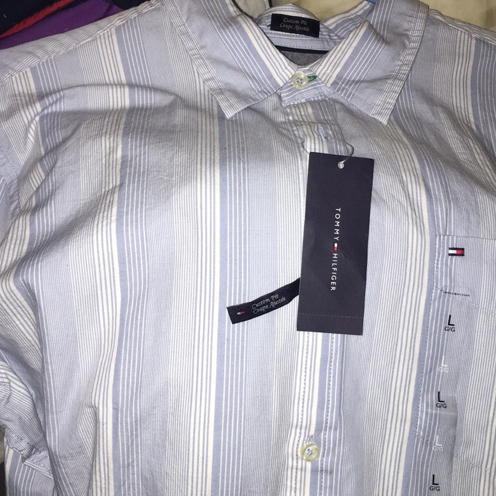 Button down - Picture 2 of 2