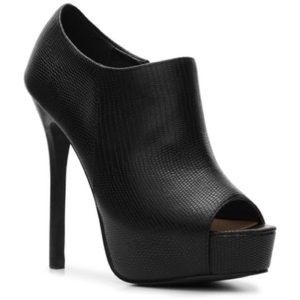 Steve Madden Nayden Booties Used