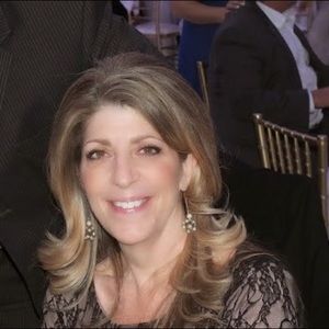 Meet your Posher, Genia