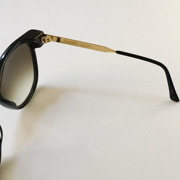 Thierry Lasry back & gold sunglasses