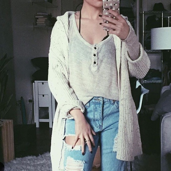 brandy melville cream knit cammie top - Picture 3 of 3