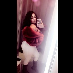 Meet your Posher, Thena