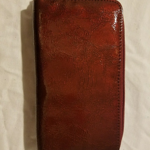 Kenneth Cole Wallet - Picture 2 of 4