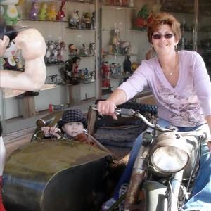 Meet your Posher, Deborah