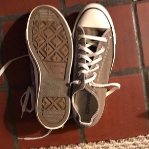 Converse Tennis Shoes