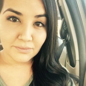 Meet your Posher, Alejandra