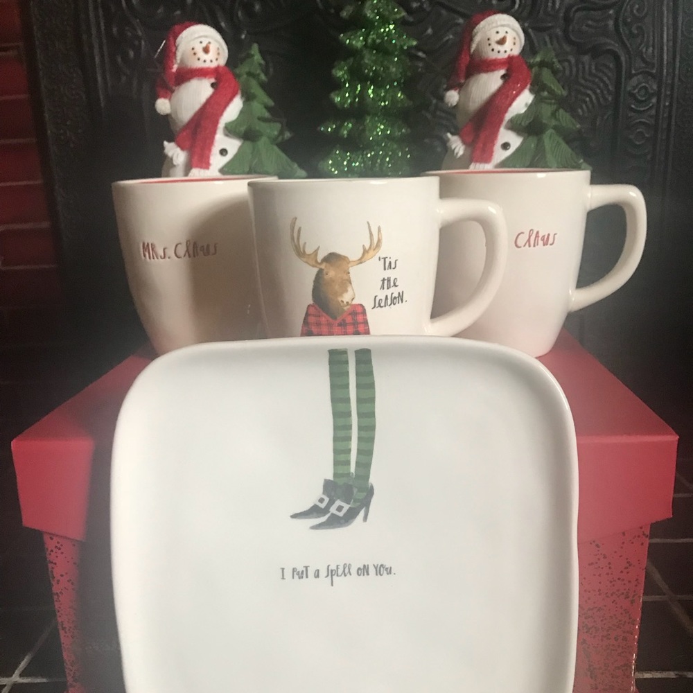 Set of three Christmas cups, and a Christmas plate