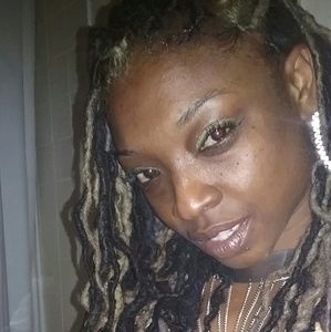 Meet your Posher, Latoya