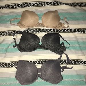 Victoria secret T-shirt bras size 32B