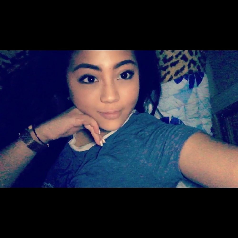 Meet your Posher, Vivian