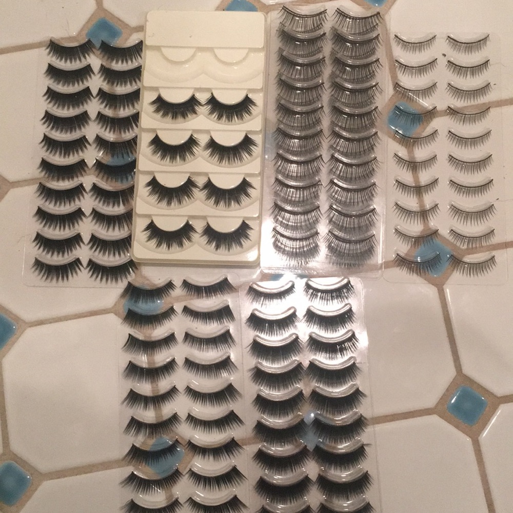 Bundle of eyelashes