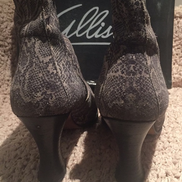 GIFTED TO BUYER🌟ANKLE BOOTS🌟HP - Picture 4 of 8