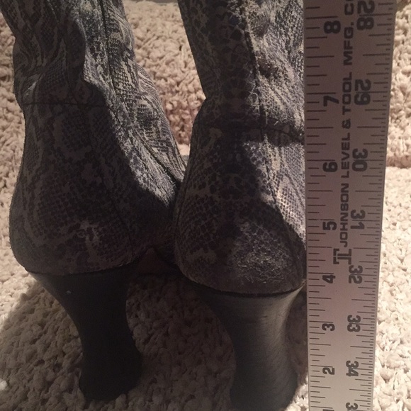 GIFTED TO BUYER🌟ANKLE BOOTS🌟HP - Picture 8 of 8