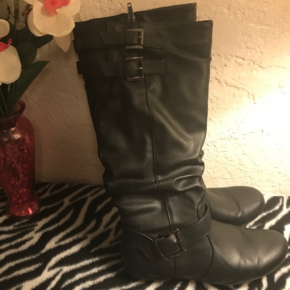 Super cute boots (Brand New)