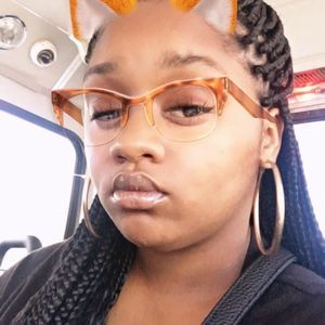 Meet your Posher, Amber