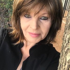 Meet your Posher, Linda