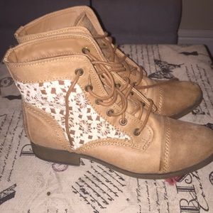 Brand new women's boots