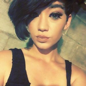 Meet your Posher, Danica