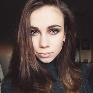 Meet your Posher, Elena