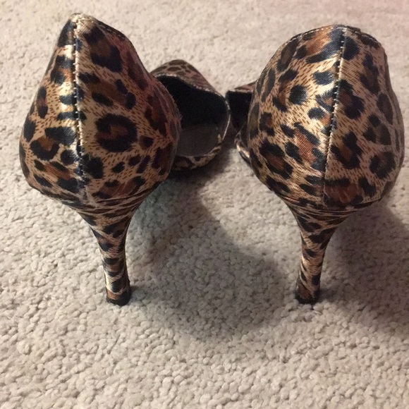 Cheetah heels - Picture 3 of 4