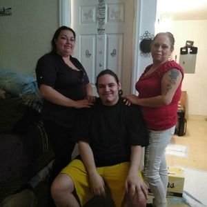 Meet your Posher, Leeann