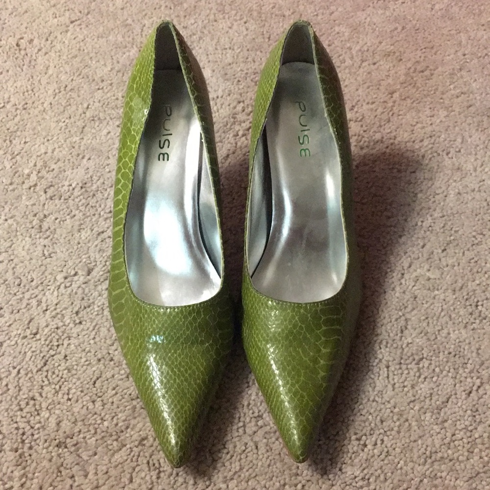Green snakeskin heels