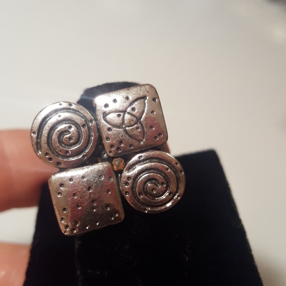 AUTHENTIC SOLVAR RING
