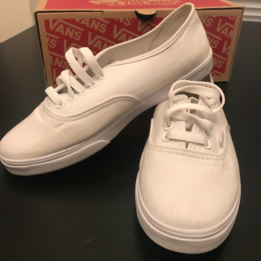Vans Women’s Sneaker - Size 6 (men’s 4.5)