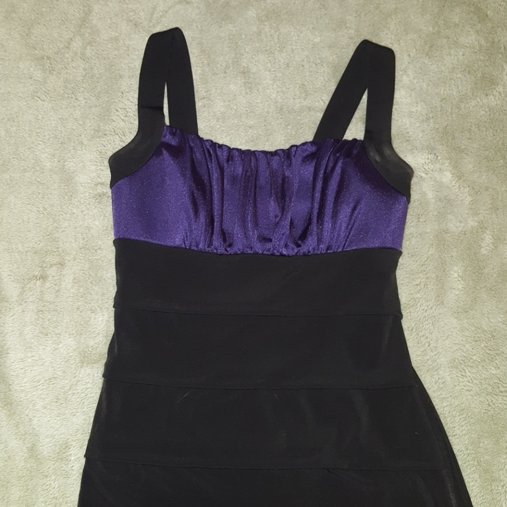 CUTE PARTY DRESS! - Picture 4 of 4