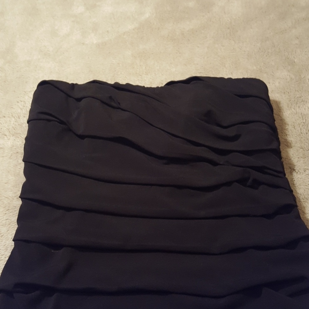 LITTLE BLACK DRESS - Picture 2 of 4