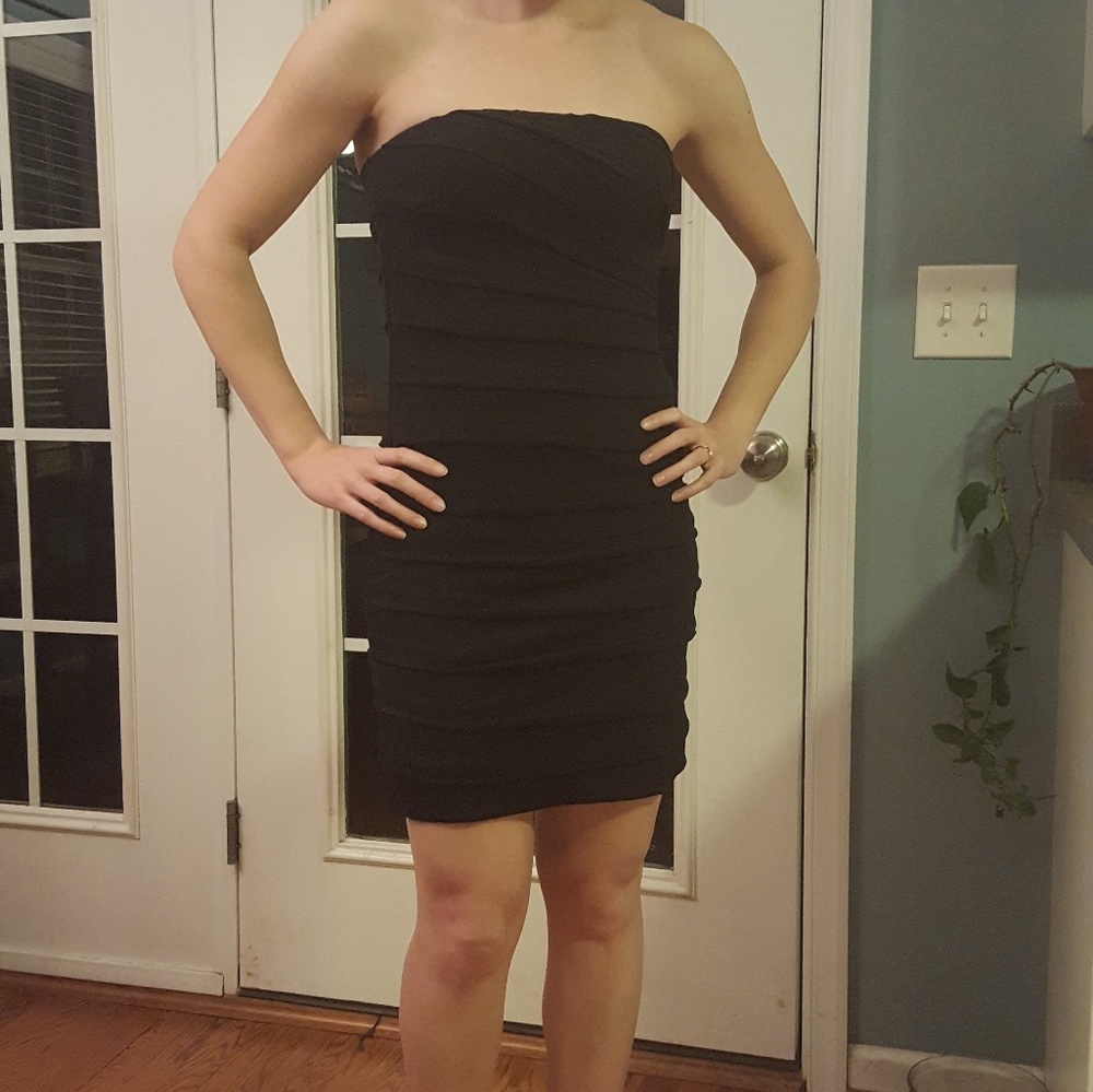 LITTLE BLACK DRESS - Picture 3 of 4