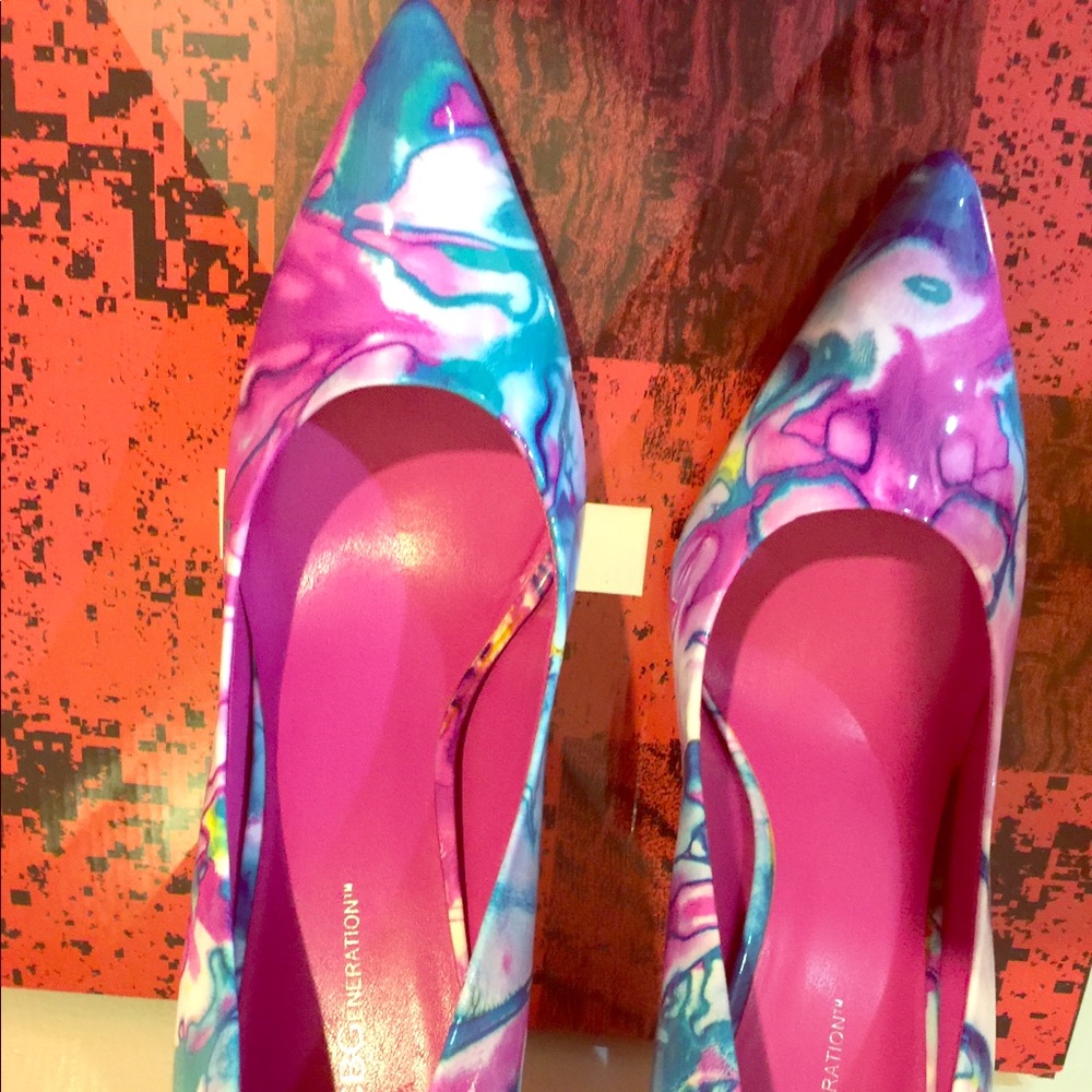 Multi colored point toe heels 👠