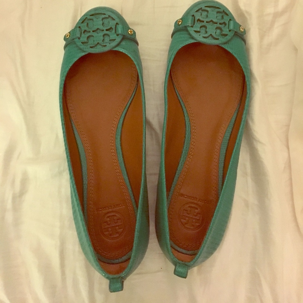Tory Burch green ballet flats almost new!