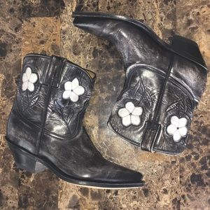 Women's Snip Toe Cowgirl Boots