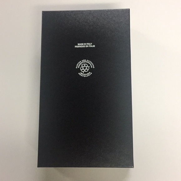 Chanel Shoe Box - Picture 3 of 5