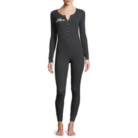 WILDFOX Waffle-Print Logo Jumpsuit - Picture 2 of 5