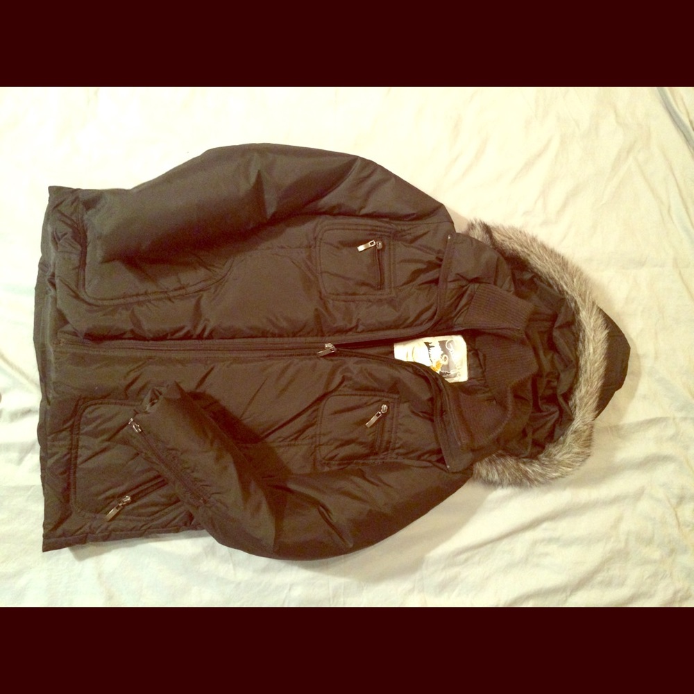 Like New Coat, fur trimmed hood, warm