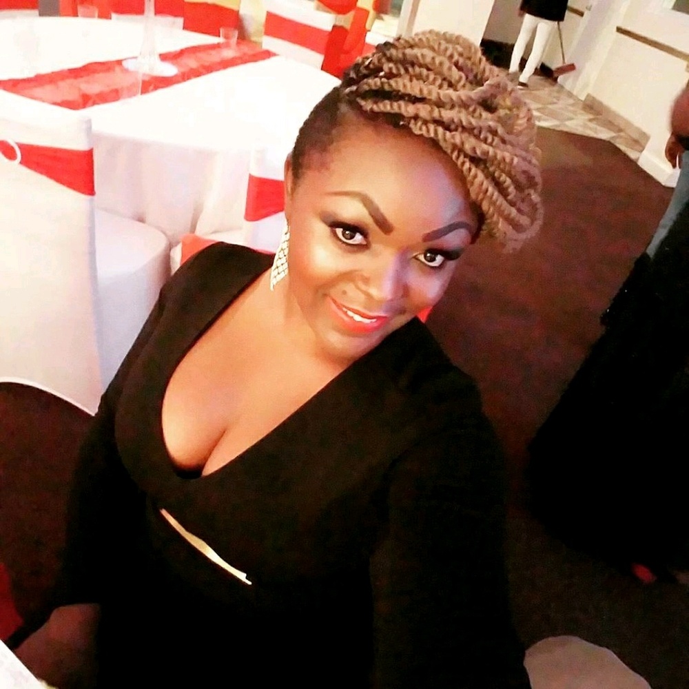 Meet your Posher, Eliza