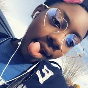 Meet your Posher, Ashlee