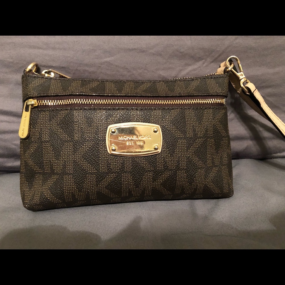 Authentic Michael Kors wristlet