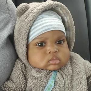 Meet your Posher, Yanna