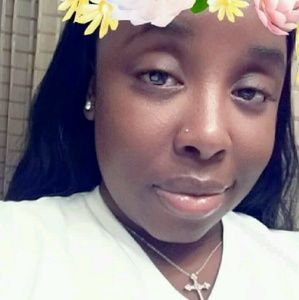 Meet your Posher, Keisha