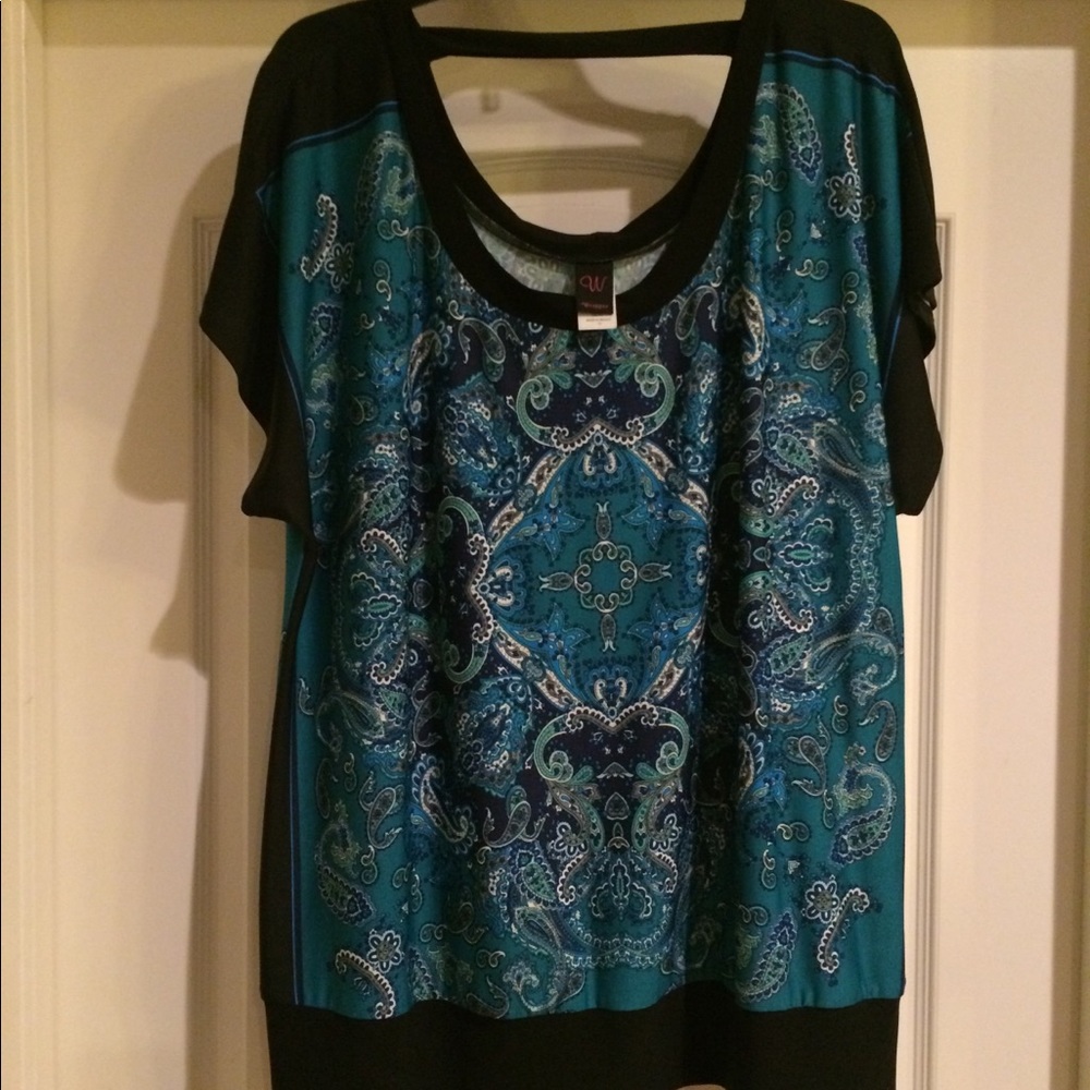 Paisley blouse NWOT size 3X (fits more like 2X)