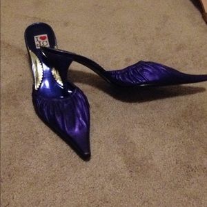 Metallic dark purple mule