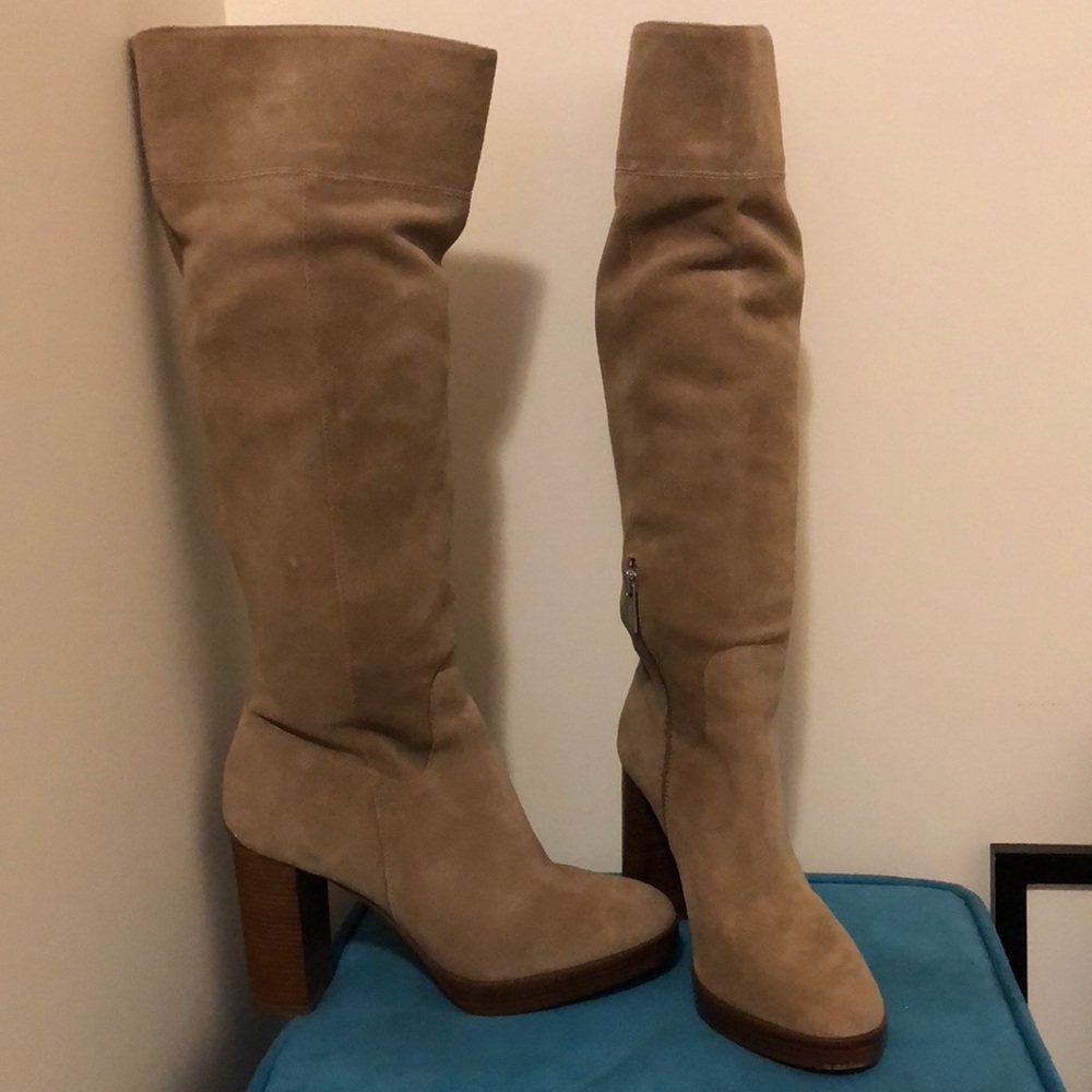 Excellent condition only worn  for navy graduation