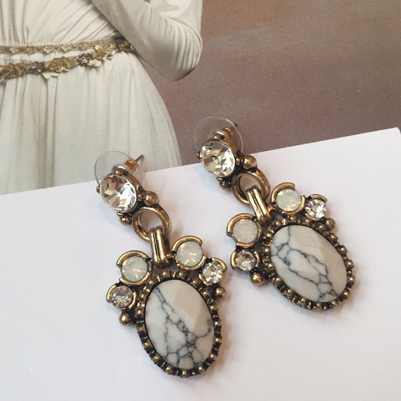 Faux marble Earrings - Picture 6 of 6