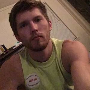 Meet your Posher, Dustin