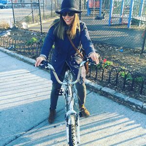 Meet your Posher, Yolie